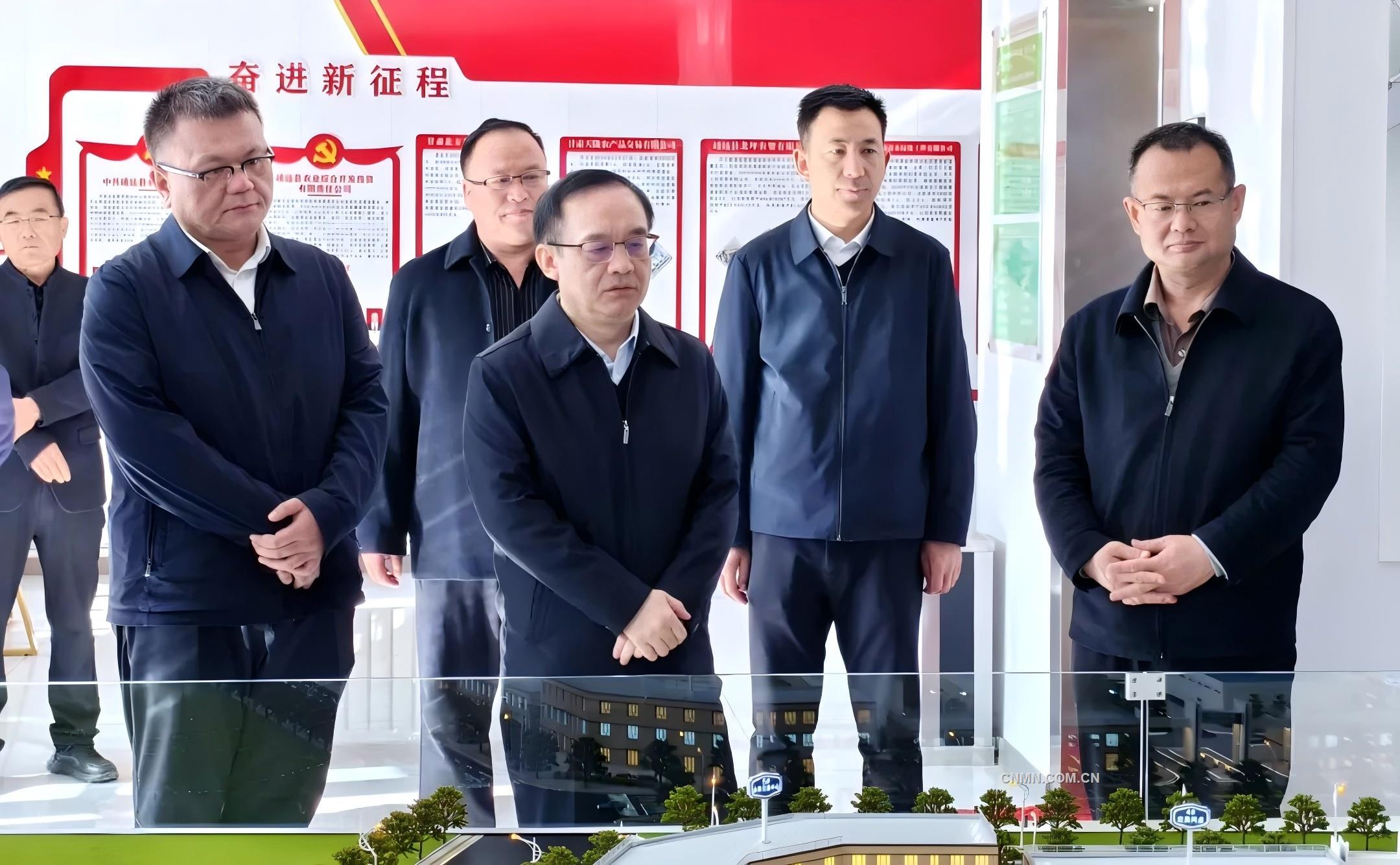中铝集团党组书记、董事长段向东到甘肃省靖远县调研定点帮扶工作
